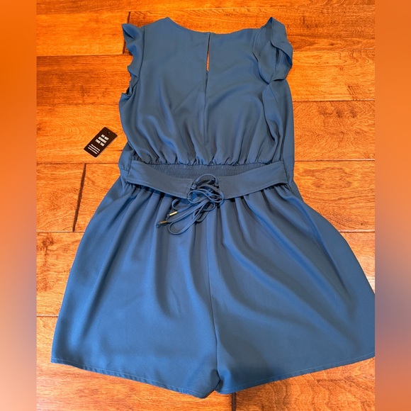 Express Romper - Picture 2 of 4